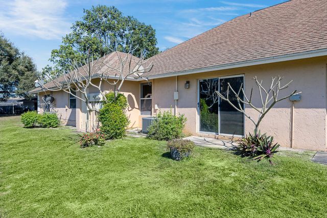 13868 York Court C, Wellington, FL 33414