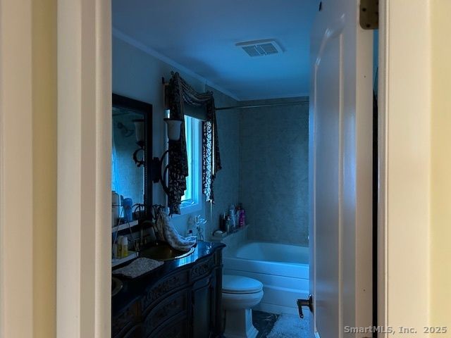 24 Colonial Drive, Waterford, CT 06385