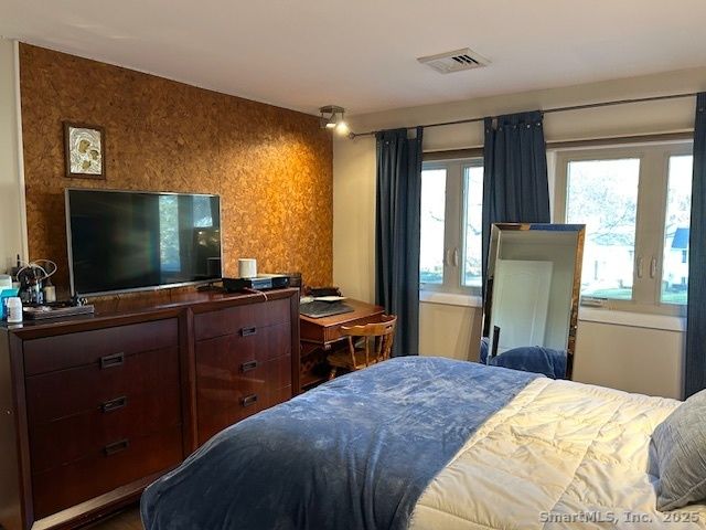 24 Colonial Drive, Waterford, CT 06385