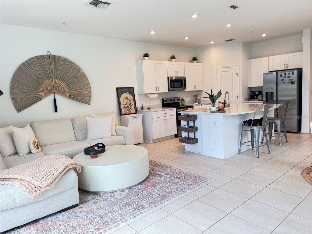 Image 11 of property listing at 2078 CRYSTAL BELL STREET, Orlando, FL 32824