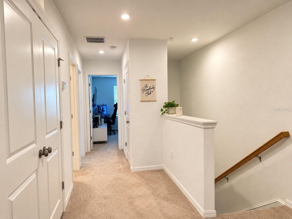 Image 21 of property listing at 2078 CRYSTAL BELL STREET, Orlando, FL 32824