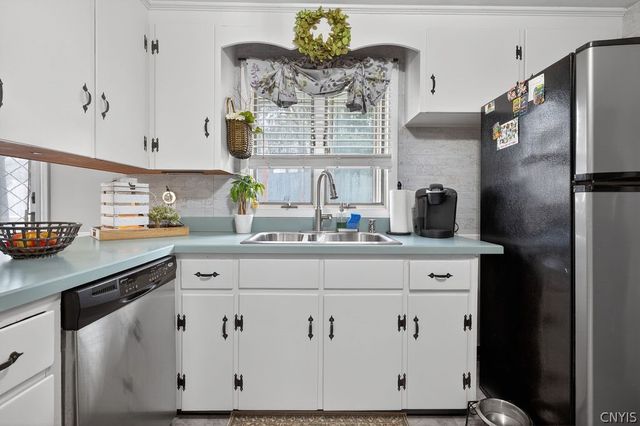 107 Sheraton Road, Onondaga, NY 13219