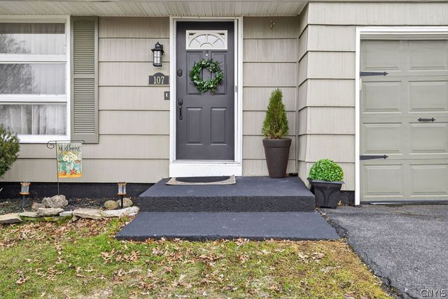 107 Sheraton Road, Onondaga, NY 13219