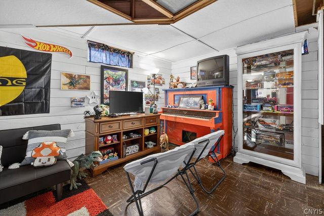 107 Sheraton Road, Onondaga, NY 13219