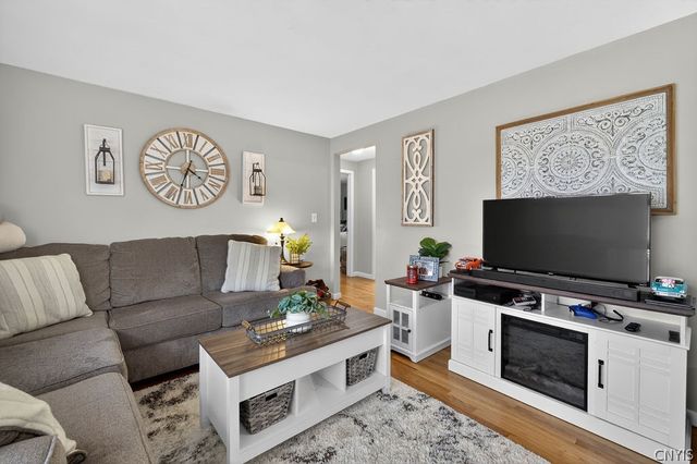 107 Sheraton Road, Onondaga, NY 13219