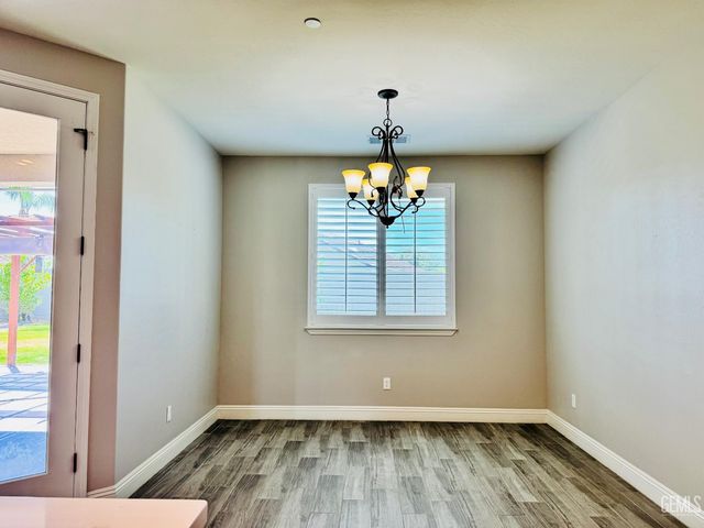4214 Carosam Road, Bakersfield, CA 93314