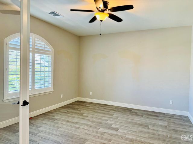 4214 Carosam Road, Bakersfield, CA 93314