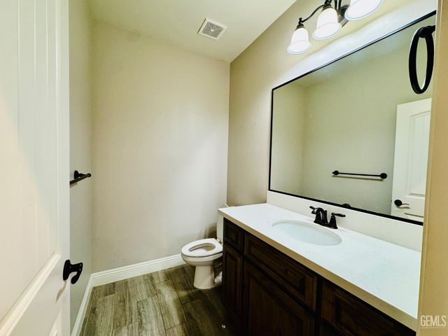 4214 Carosam Road, Bakersfield, CA 93314