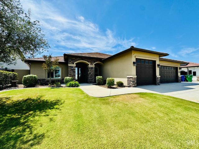 4214 Carosam Road, Bakersfield, CA 93314