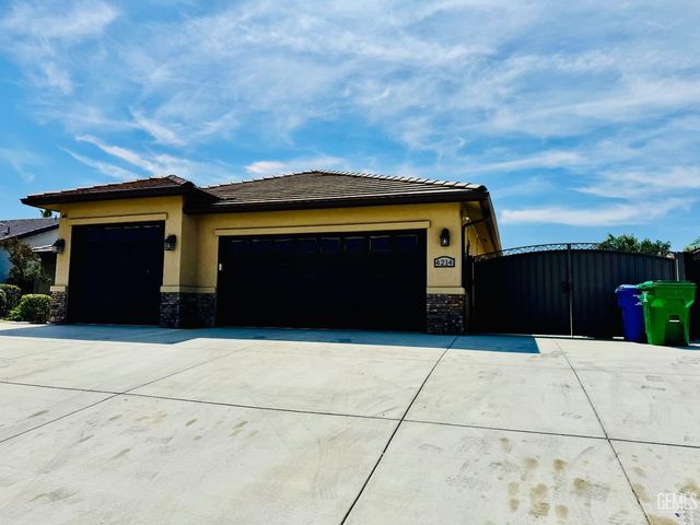 4214 Carosam Road, Bakersfield, CA 93314