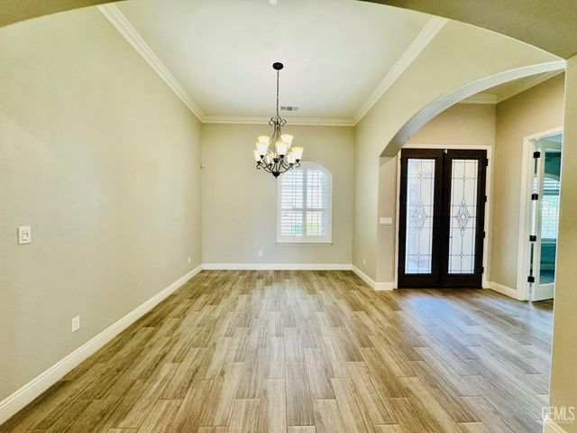 4214 Carosam Road, Bakersfield, CA 93314