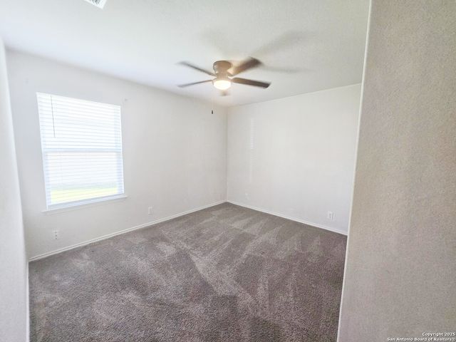 437 Middle Green, Floresville, TX 78114
