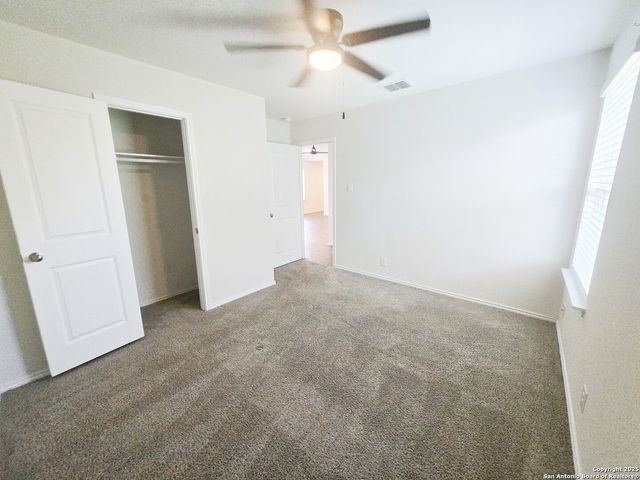 437 Middle Green, Floresville, TX 78114