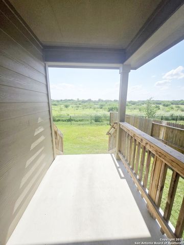 437 Middle Green, Floresville, TX 78114