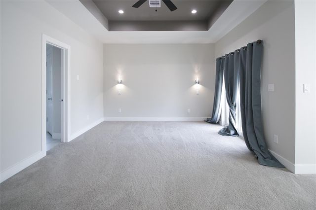 5113 Hershe Street B, Houston, TX 77020