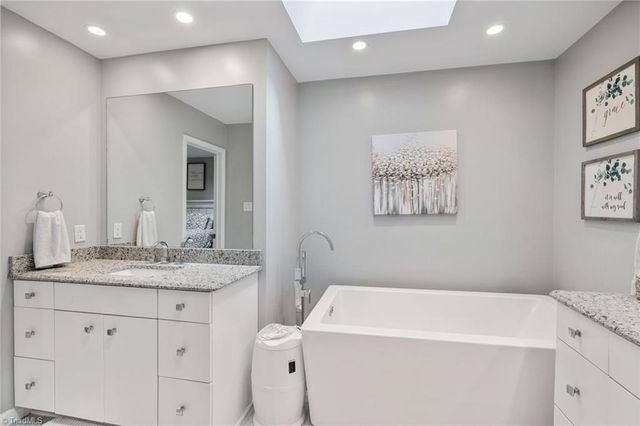 5928 Woodfield Drive, Kernersville, NC 27284