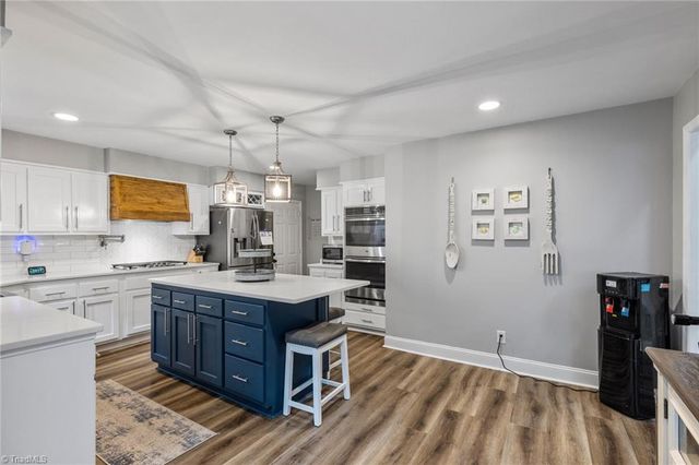 5928 Woodfield Drive, Kernersville, NC 27284