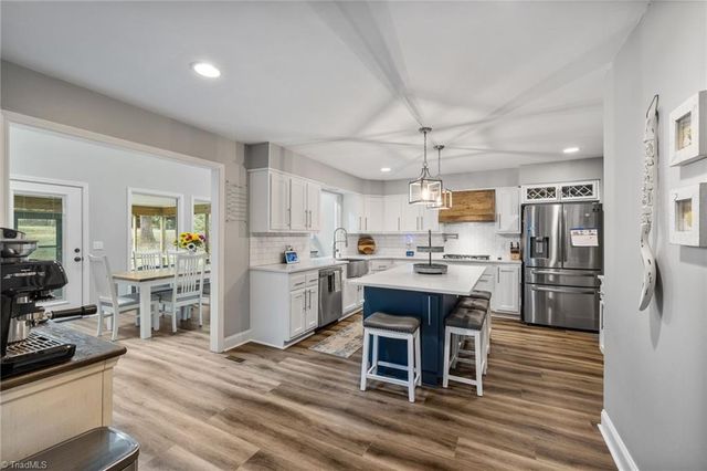 5928 Woodfield Drive, Kernersville, NC 27284