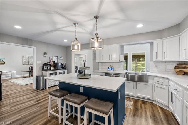 5928 Woodfield Drive, Kernersville, NC 27284