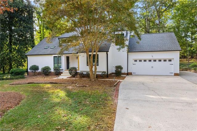 5928 Woodfield Drive, Kernersville, NC 27284