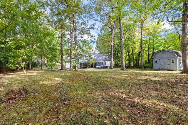 5928 Woodfield Drive, Kernersville, NC 27284