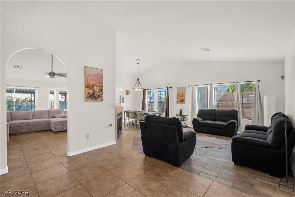 6576 Goldencreek Way, Las Vegas, NV 89108 — photo 4