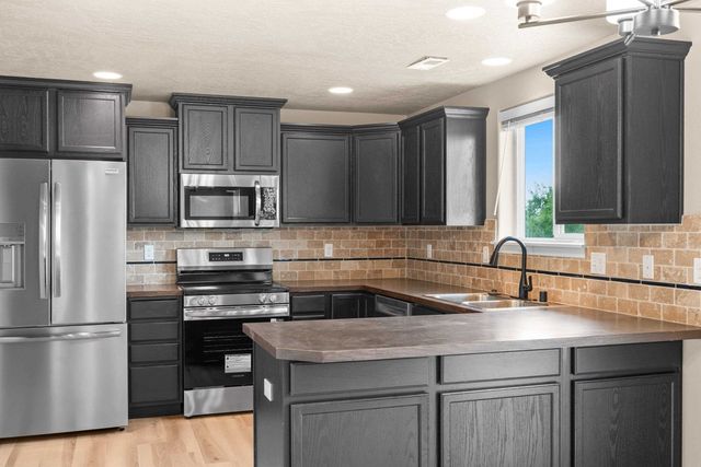 12424 W 1st Ave, Airway Heights, WA 99001
