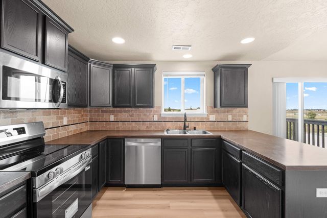 12424 W 1st Ave, Airway Heights, WA 99001