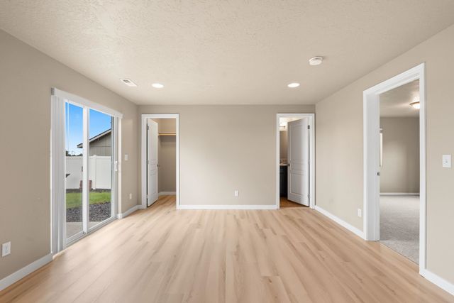 12424 W 1st Ave, Airway Heights, WA 99001