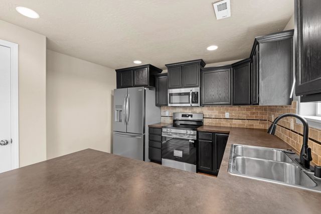 12424 W 1st Ave, Airway Heights, WA 99001
