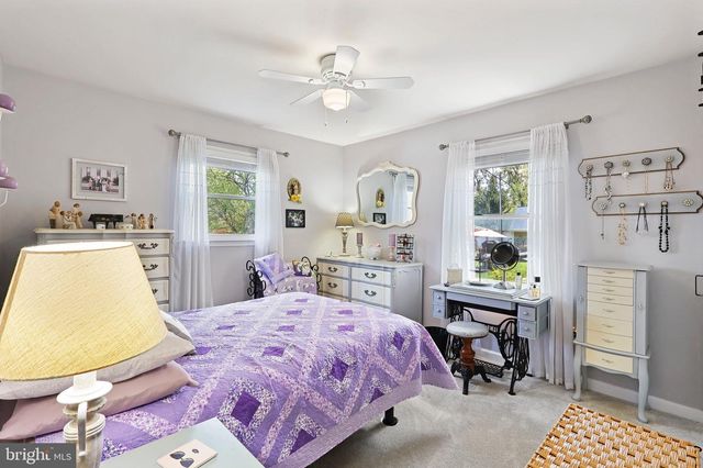 412 S MAPLE AVE, Purcellville, VA 20132