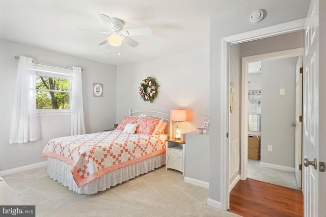 412 S MAPLE AVE, Purcellville, VA 20132