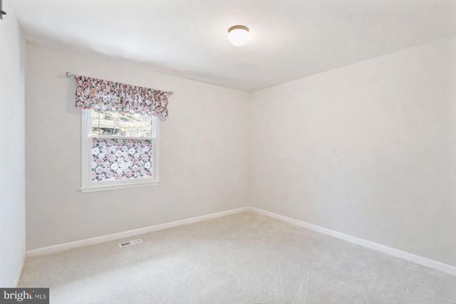 412 S MAPLE AVE, Purcellville, VA 20132