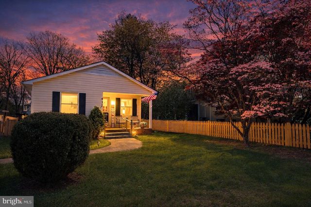412 S MAPLE AVE, Purcellville, VA 20132