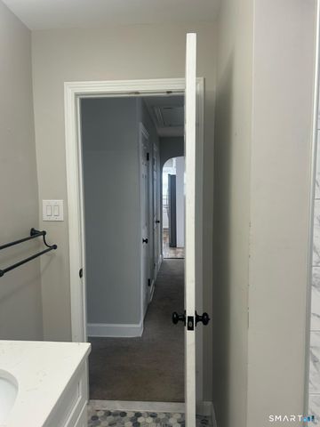 82 Middlefield Avenue 2nd Floor, Waterbury, CT 06705