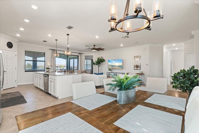 18113 GAWTHROP DRIVE 102, Lakewood Ranch, FL 34211