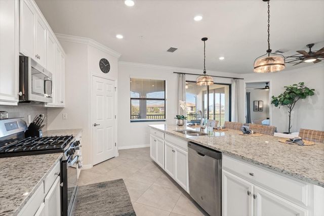 18113 GAWTHROP DRIVE 102, Lakewood Ranch, FL 34211