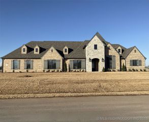 9263 S Timber Wolf Drive, Broken Arrow, OK 74014