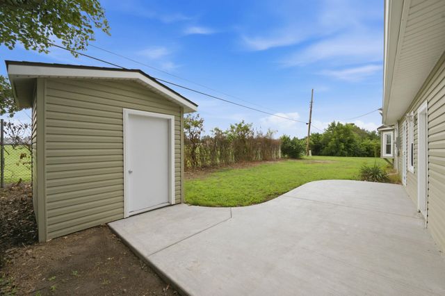 2918 N Vassar, Wichita, KS 67220