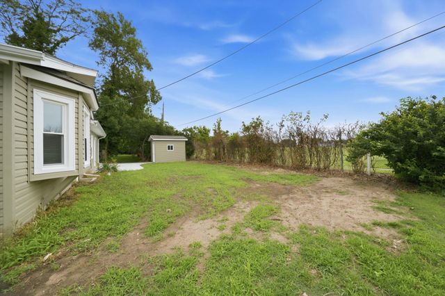 2918 N Vassar, Wichita, KS 67220