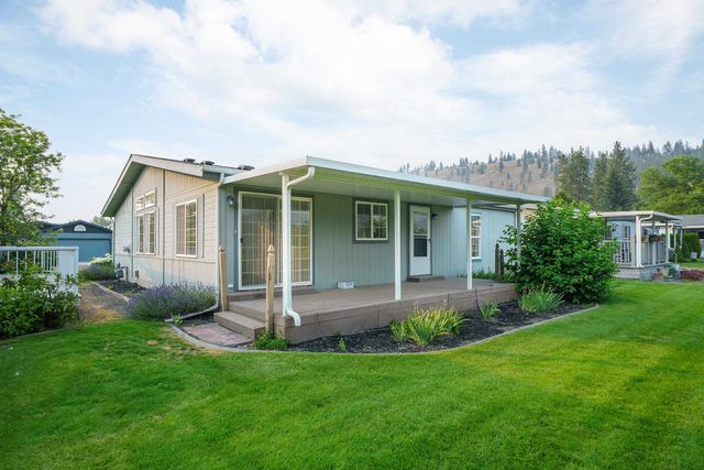 1037 W Sunny Creek Cir, Spokane, WA 99224