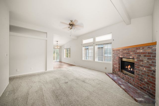 1037 W Sunny Creek Cir, Spokane, WA 99224