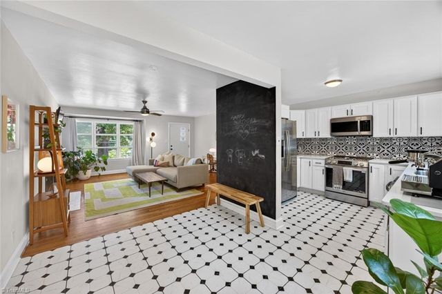 215 S Lindell Road, Greensboro, NC 27403