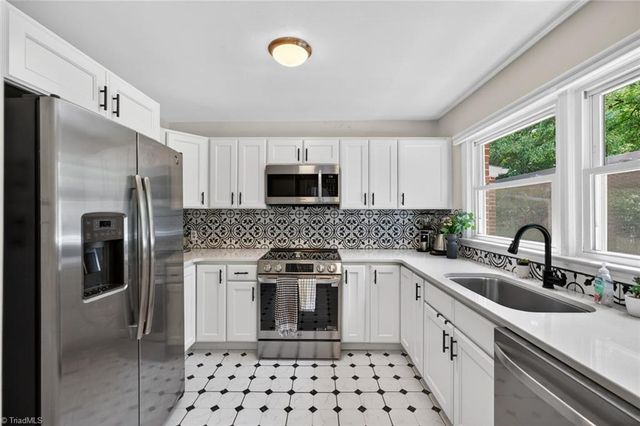 215 S Lindell Road, Greensboro, NC 27403