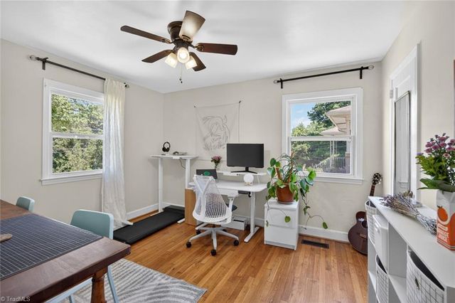 215 S Lindell Road, Greensboro, NC 27403