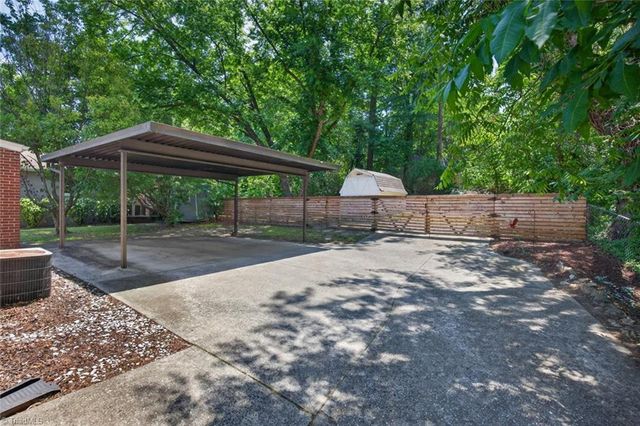 215 S Lindell Road, Greensboro, NC 27403