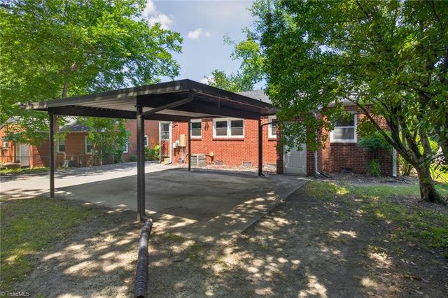 215 S Lindell Road, Greensboro, NC 27403