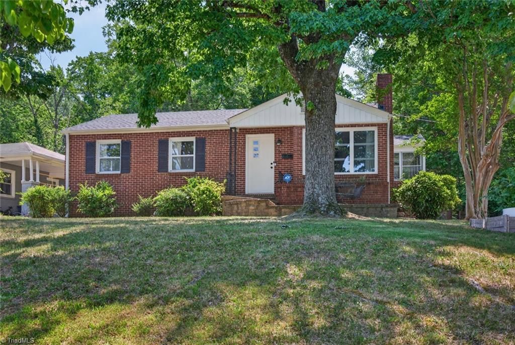 215 S Lindell Road, Greensboro, NC 27403