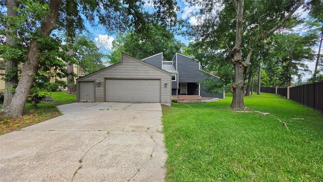 109 Springs Edge Drive, Conroe, TX 77356