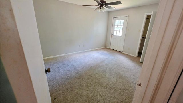109 Springs Edge Drive, Conroe, TX 77356